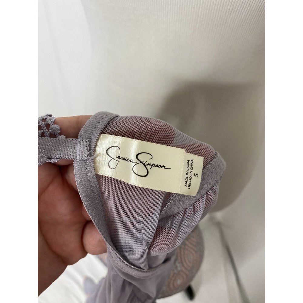 Women’s size small Jessica Simpson lavender lace nighty - Picture 7 of 8